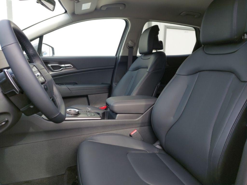 new 2026 Kia Sportage Hybrid car, priced at $35,013