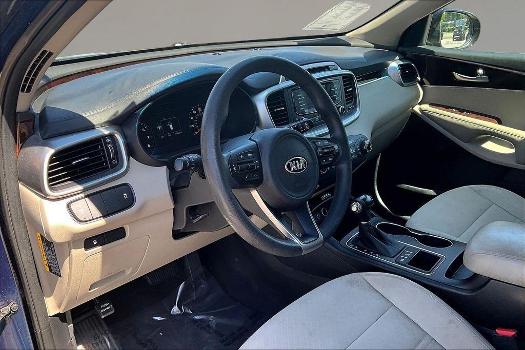 used 2017 Kia Sorento car, priced at $13,887