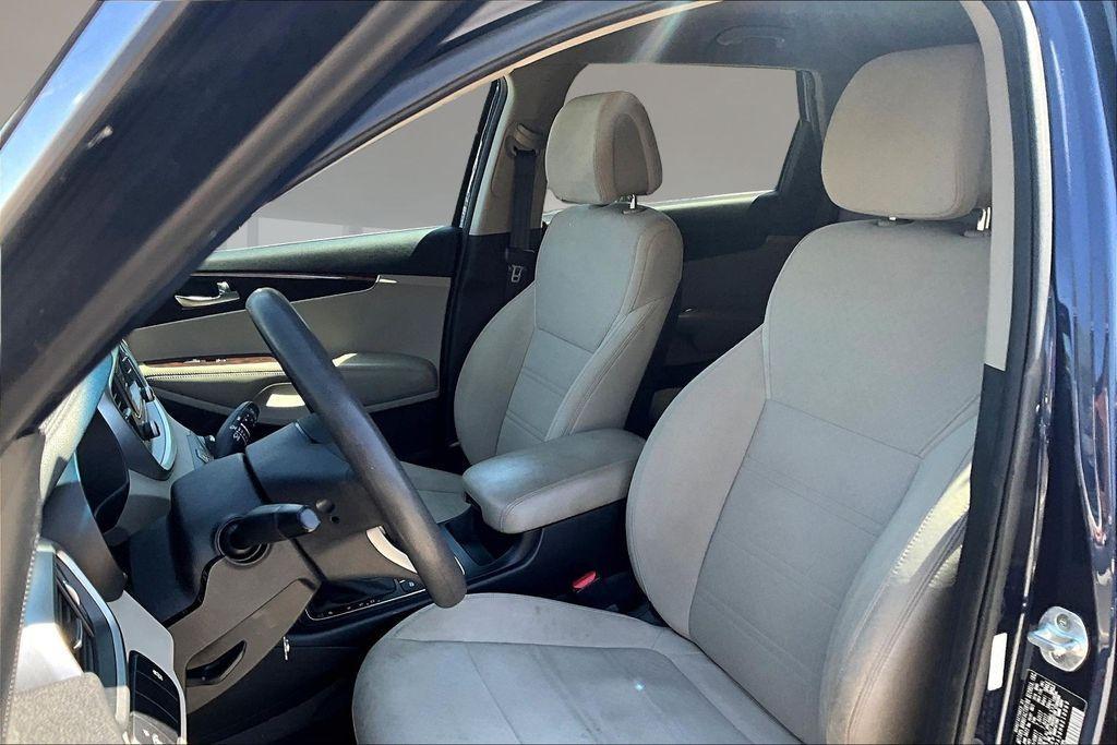 used 2017 Kia Sorento car, priced at $13,887