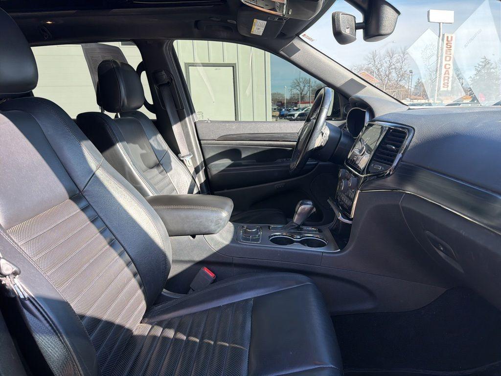 used 2020 Jeep Grand Cherokee car, priced at $15,973