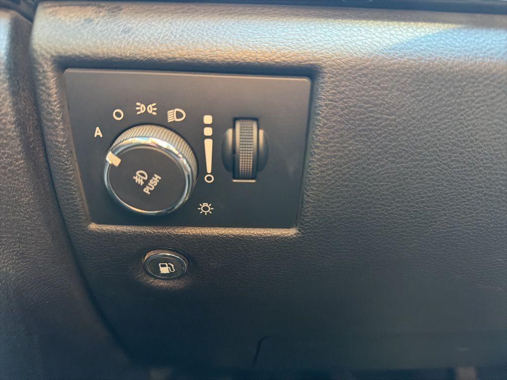 used 2020 Jeep Grand Cherokee car, priced at $15,973