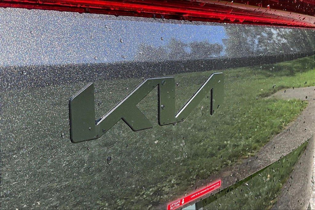 new 2027 Kia Carnival car, priced at $44,719