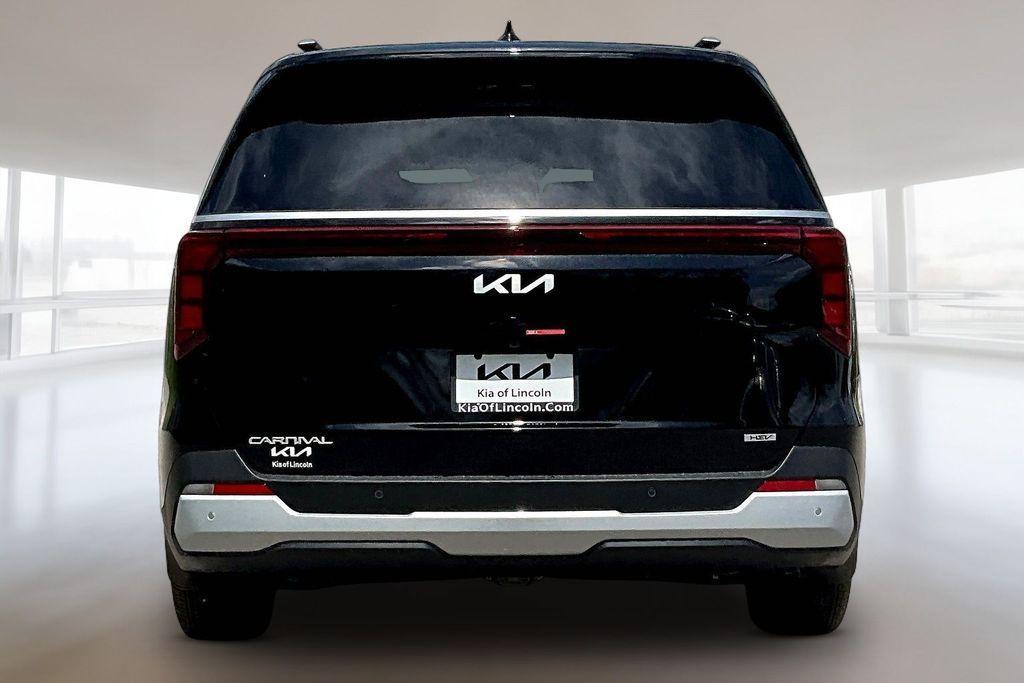 new 2026 Kia Carnival Hybrid car, priced at $46,075