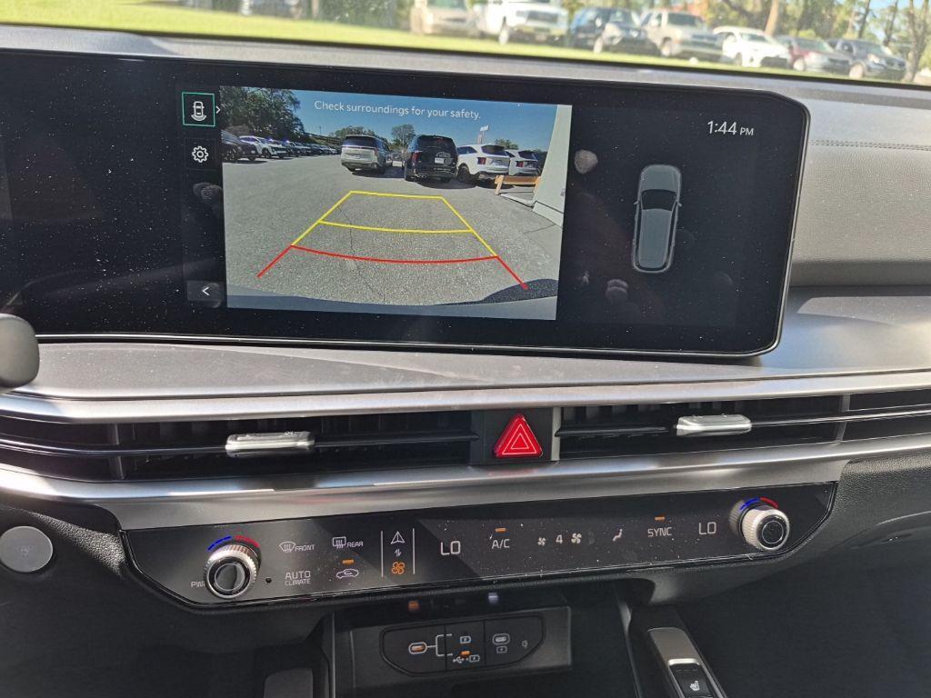 new 2025 Kia Sorento car, priced at $38,321