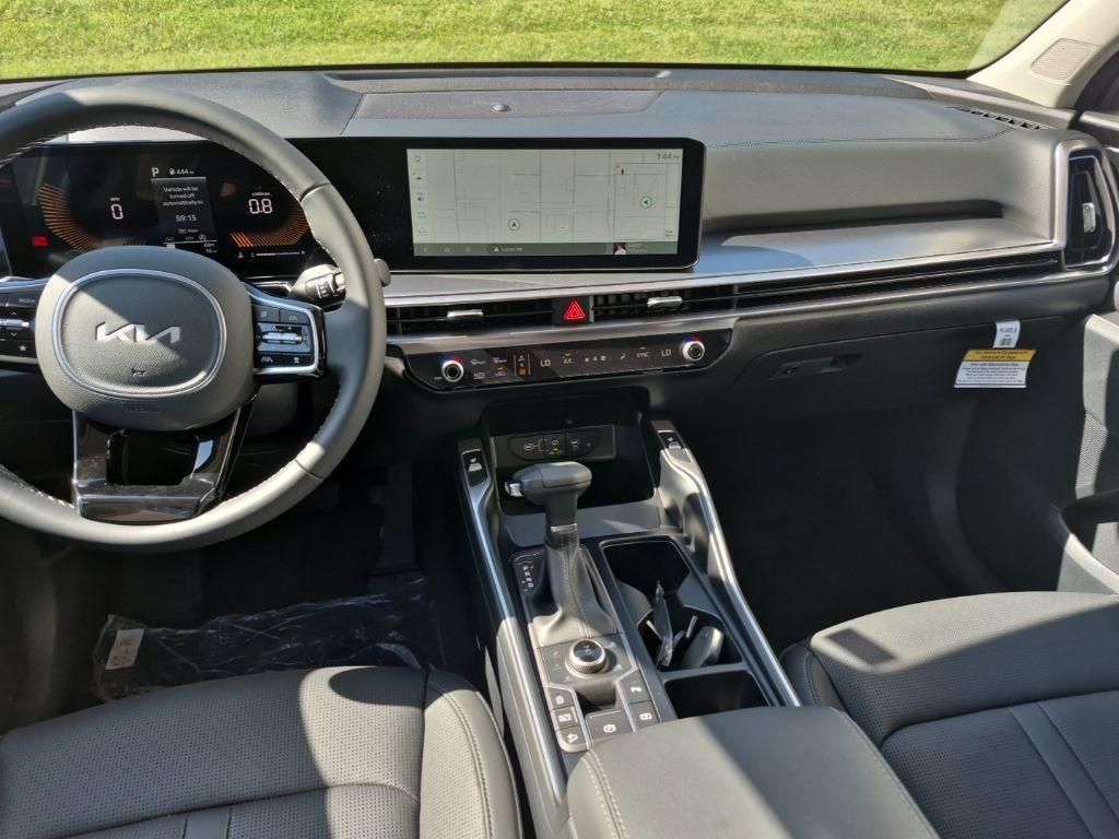 new 2025 Kia Sorento car, priced at $38,321