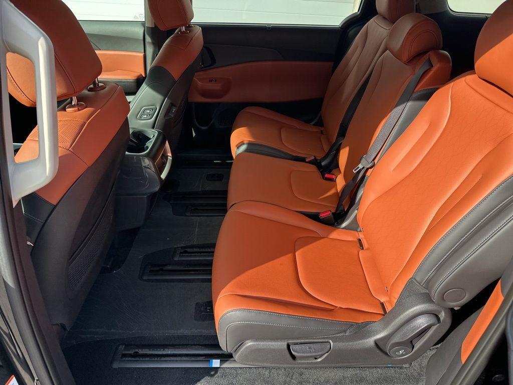 new 2026 Kia Carnival Hybrid car, priced at $44,812