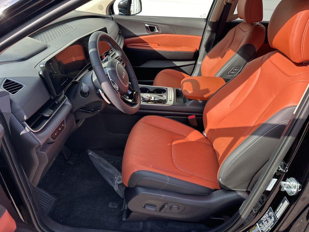 new 2026 Kia Carnival Hybrid car, priced at $44,812