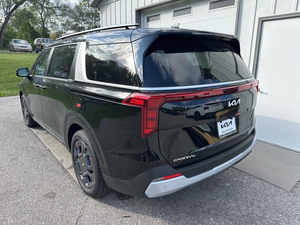 new 2026 Kia Carnival Hybrid car, priced at $44,812
