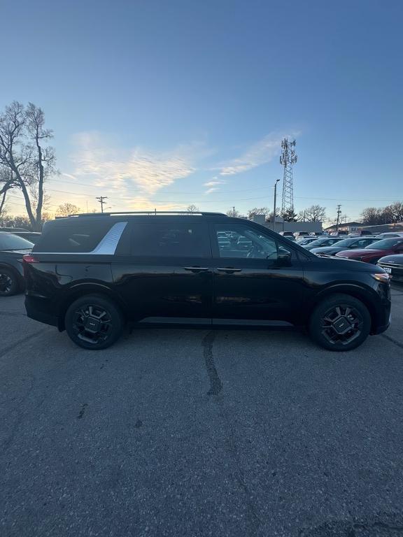 new 2026 Kia Carnival Hybrid car, priced at $44,984