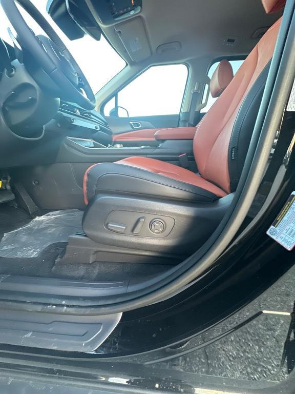 new 2026 Kia Carnival Hybrid car, priced at $44,984