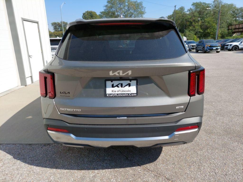 new 2025 Kia Sorento Hybrid car, priced at $42,052