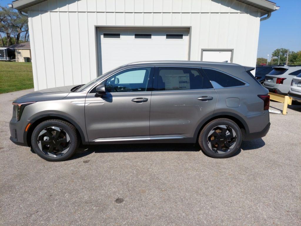 new 2025 Kia Sorento Hybrid car, priced at $42,052