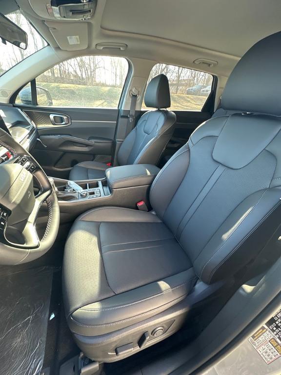 new 2026 Kia Sorento car, priced at $38,565