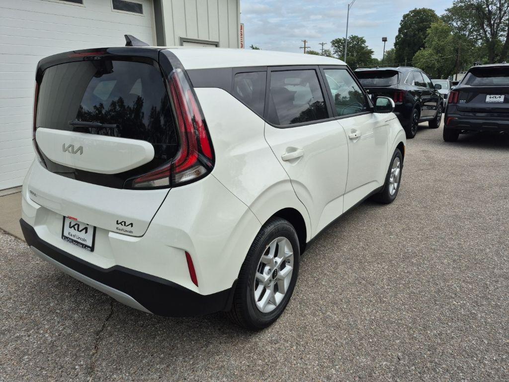 new 2025 Kia Soul car, priced at $24,277