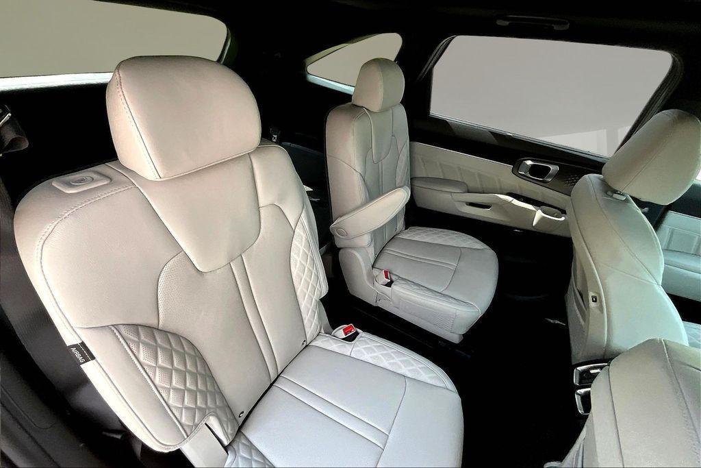 new 2026 Kia Sorento Hybrid car, priced at $49,244