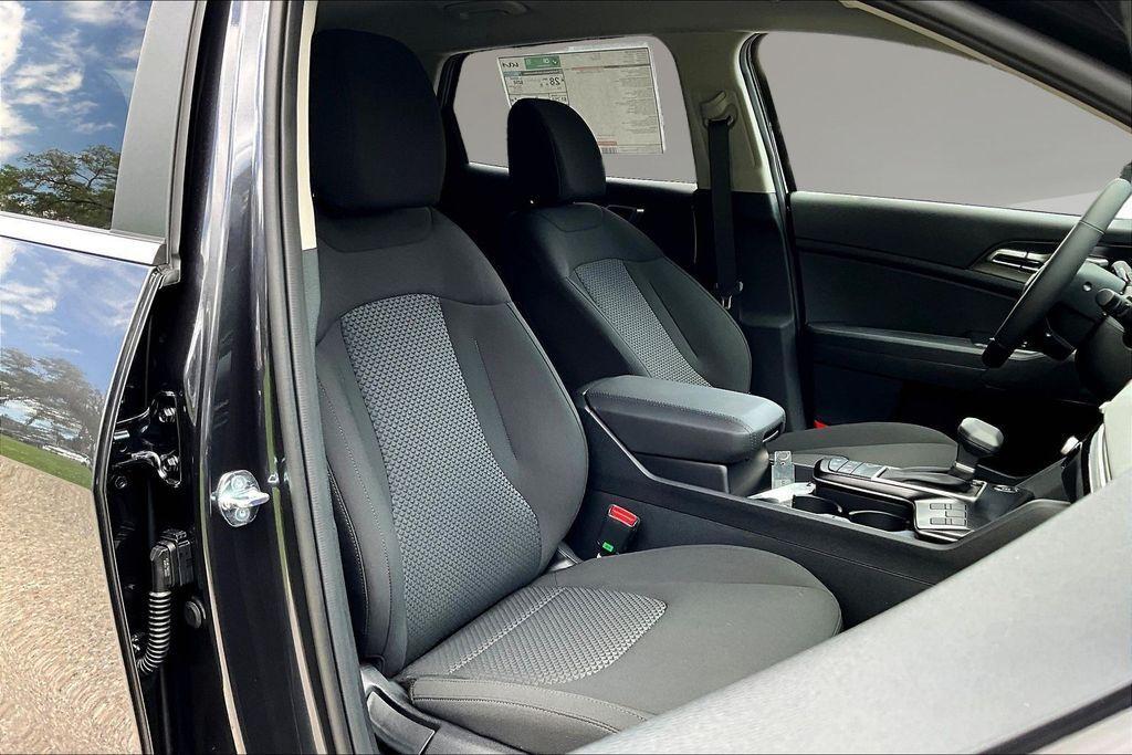 new 2026 Kia Sportage car, priced at $30,534