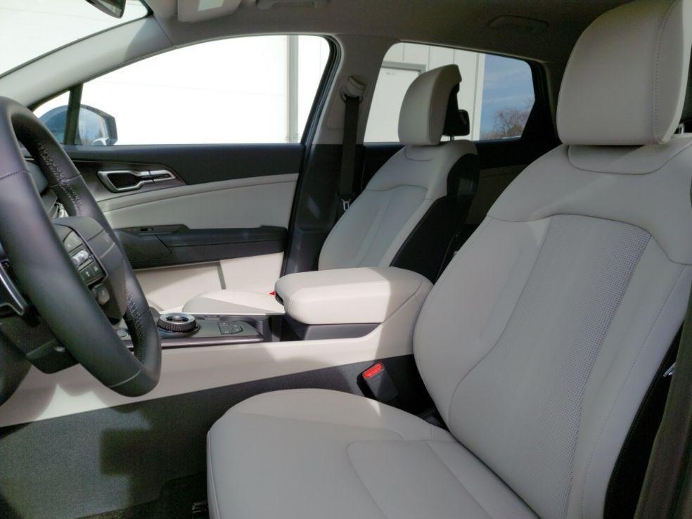 new 2026 Kia Sportage Hybrid car, priced at $35,410