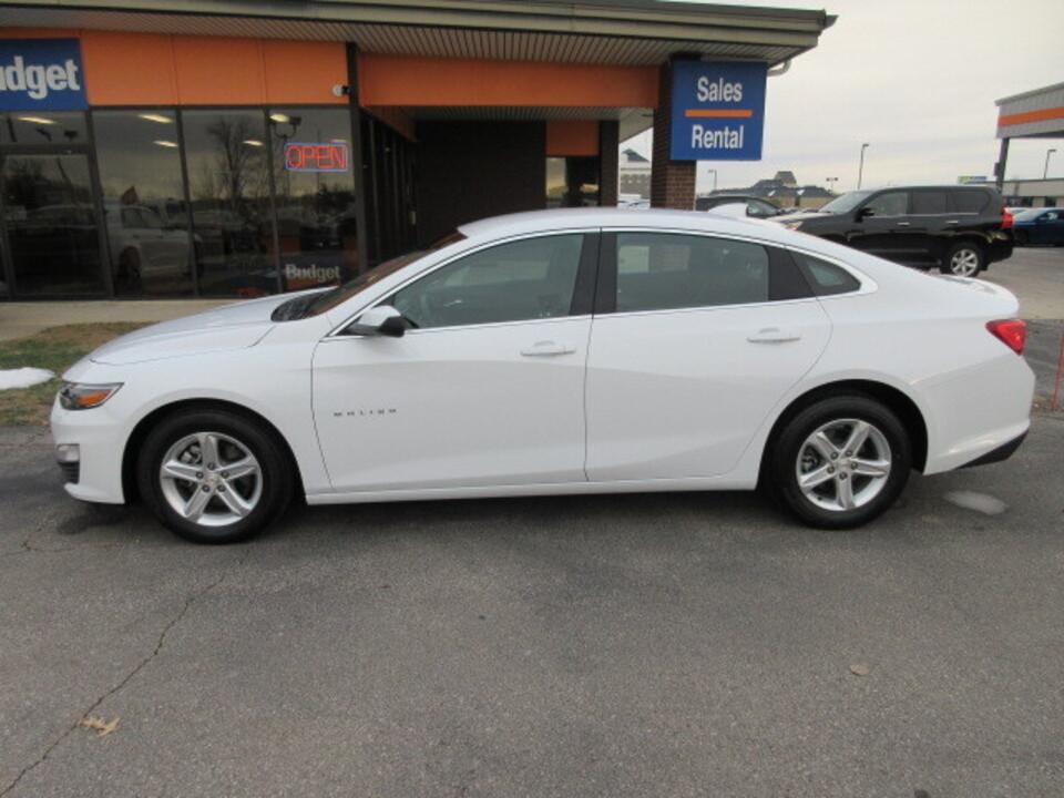 used 2024 Chevrolet Malibu car, priced at $17,990