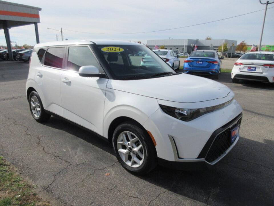 used 2024 Kia Soul car, priced at $16,490