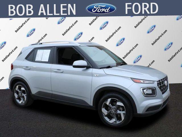 used 2022 Hyundai Venue car, priced at $17,978