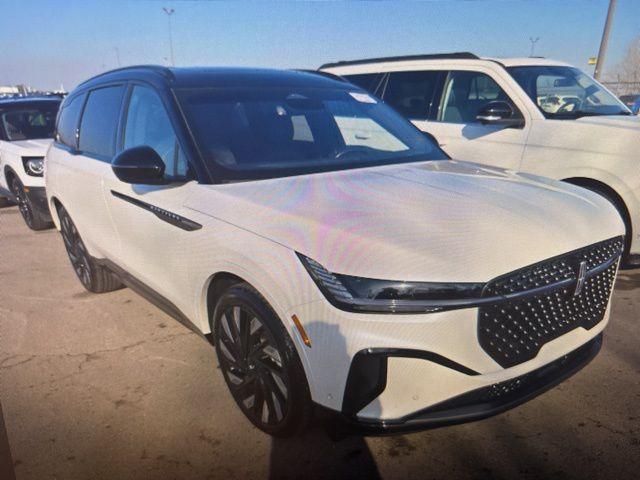 used 2024 Lincoln Nautilus car, priced at $51,978