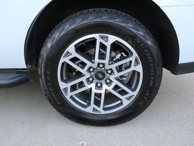 used 2025 Ford Expedition car, priced at $58,970