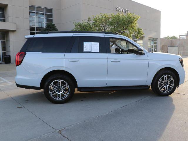 used 2025 Ford Expedition car, priced at $58,970