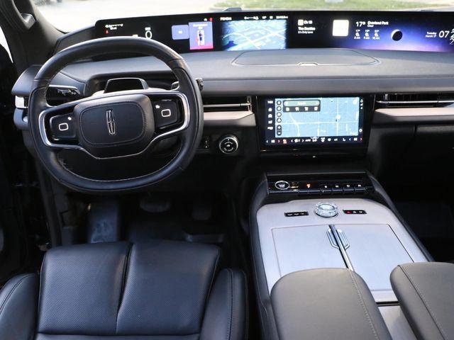 used 2025 Lincoln Navigator L car, priced at $87,870