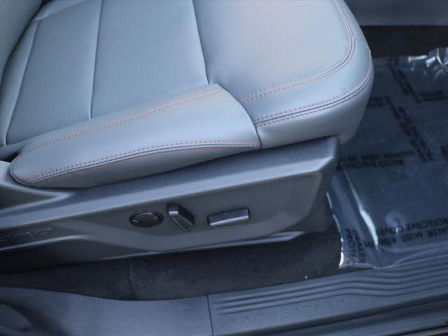 new 2025 Ford Expedition Max car, priced at $73,400