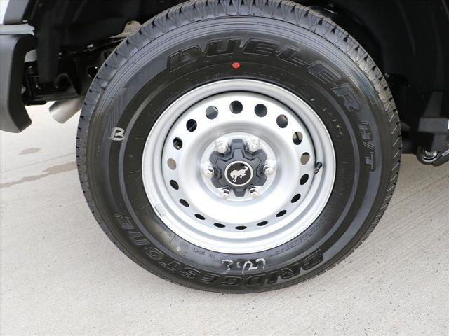 new 2025 Ford Bronco car, priced at $40,140