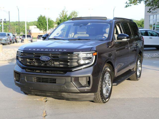 used 2025 Ford Expedition car, priced at $56,978