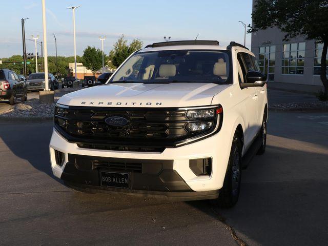 used 2025 Ford Expedition car, priced at $57,964
