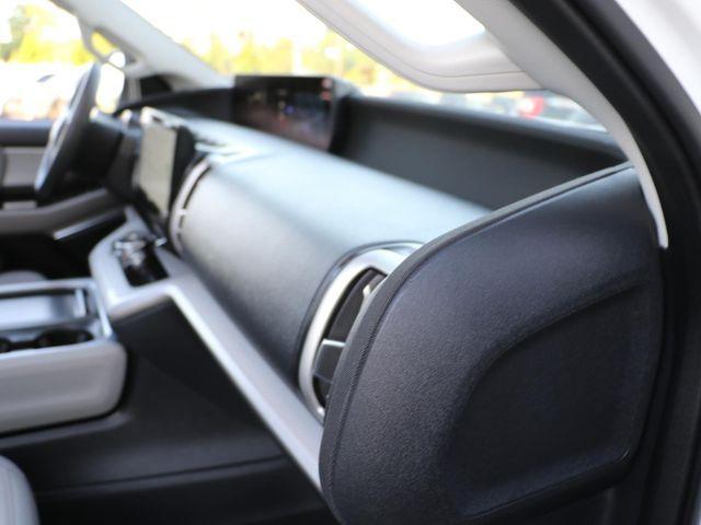 used 2025 Ford Expedition car, priced at $57,964