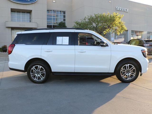 used 2025 Ford Expedition car, priced at $57,964