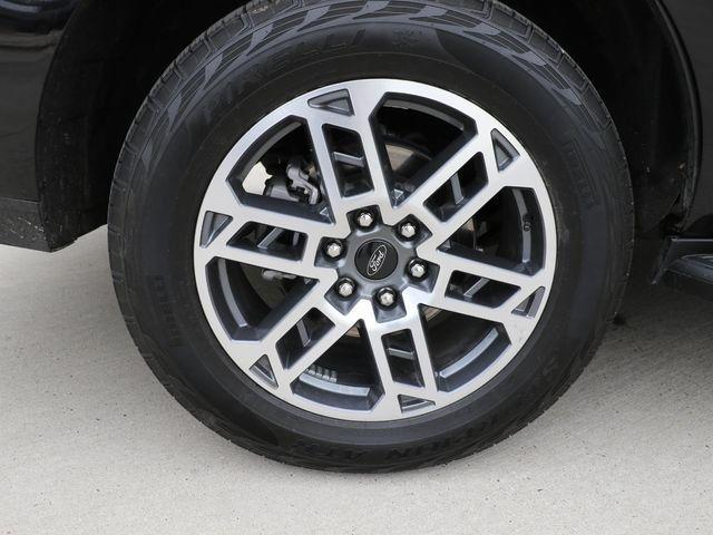 used 2025 Ford Expedition car, priced at $56,978