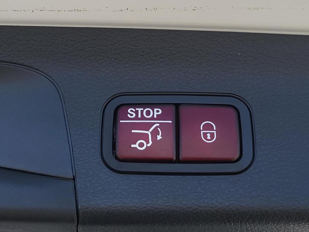 used 2025 Mercedes-Benz GLS 450 car, priced at $78,951