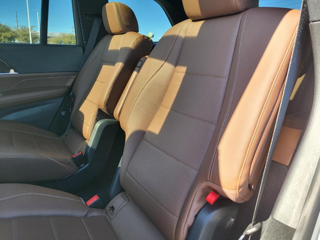 used 2025 Mercedes-Benz GLS 450 car, priced at $78,951