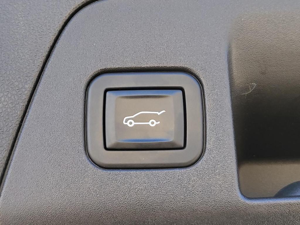 used 2023 Buick Envision car, priced at $25,996