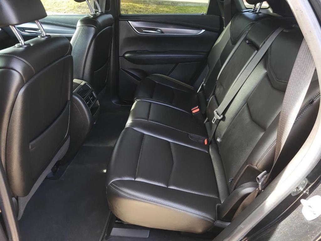 used 2021 Cadillac XT5 car, priced at $25,855