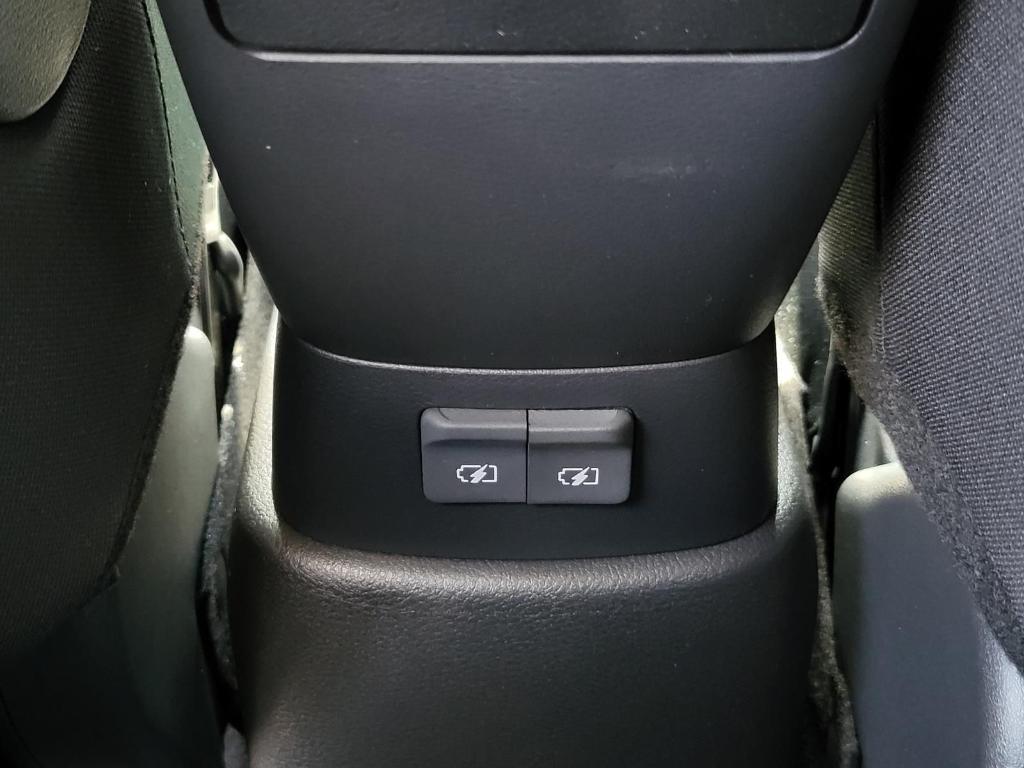 new 2025 Nissan Kicks Play car, priced at $23,119