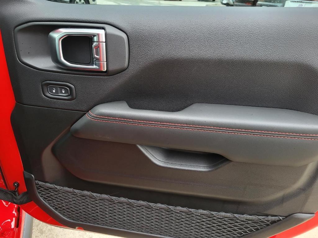 used 2025 Jeep Gladiator car, priced at $48,726