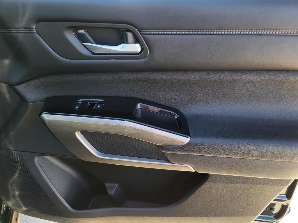 used 2022 Nissan Pathfinder car, priced at $28,355