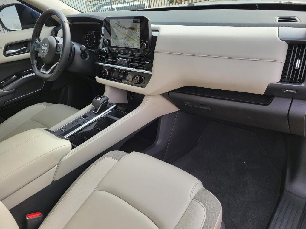 used 2025 Nissan Pathfinder car, priced at $33,662