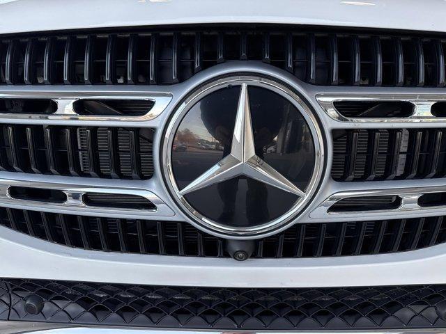 new 2025 Mercedes-Benz GLE 450 car, priced at $74,644