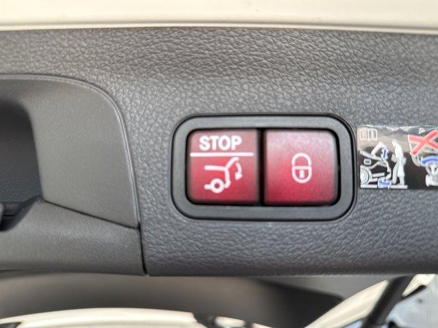 new 2026 Mercedes-Benz GLS 450 car, priced at $97,529