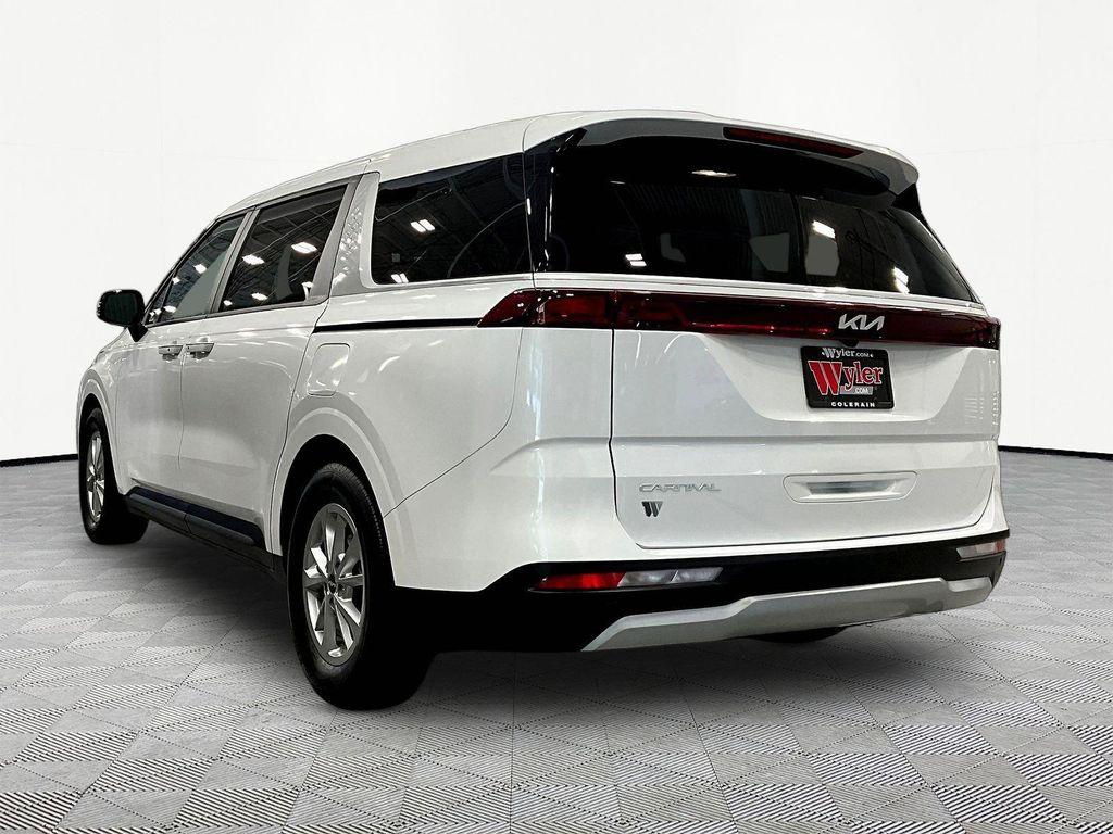 used 2024 Kia Carnival car, priced at $31,829