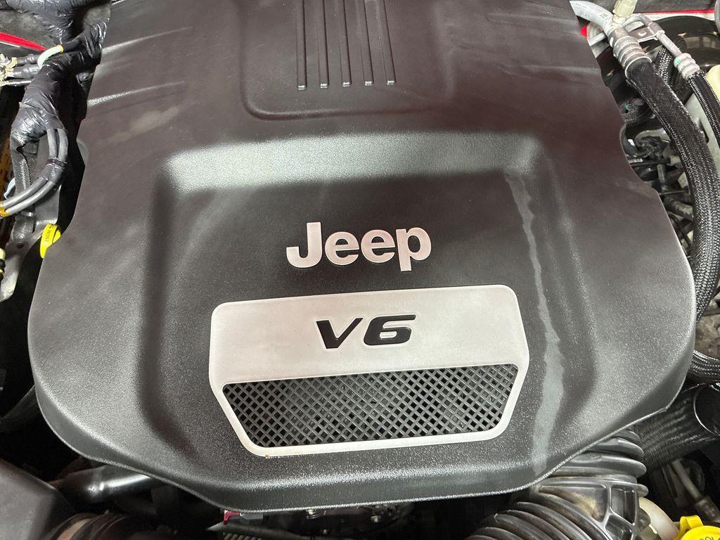 used 2015 Jeep Wrangler Unlimited car, priced at $16,111