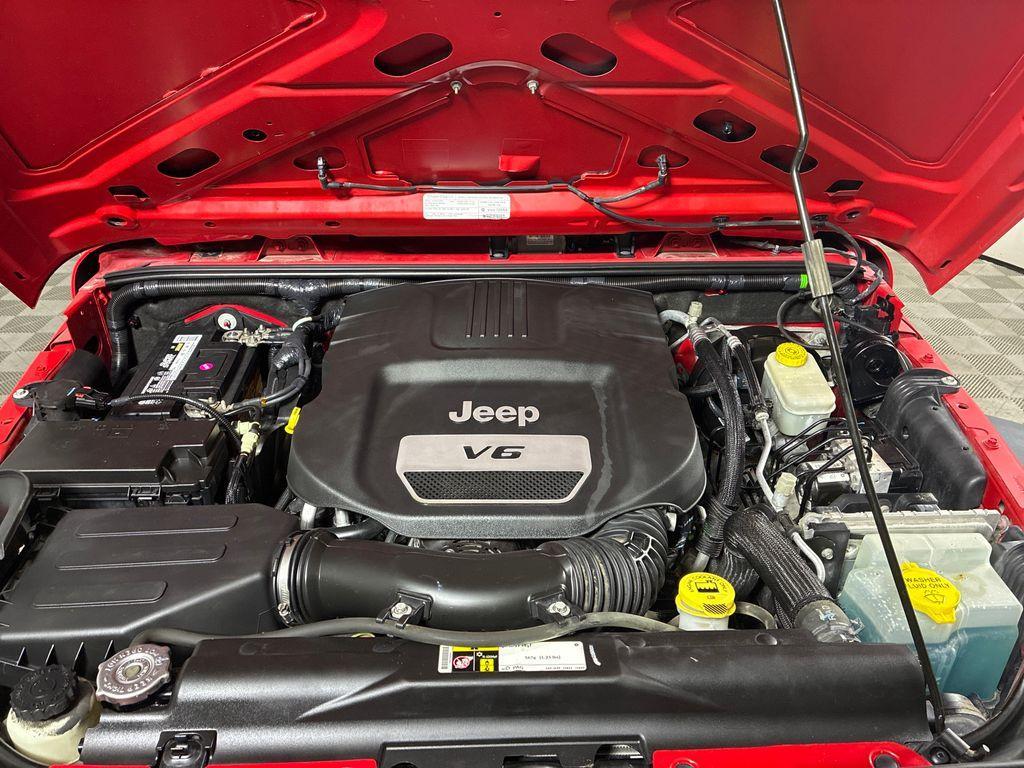 used 2015 Jeep Wrangler Unlimited car, priced at $16,111