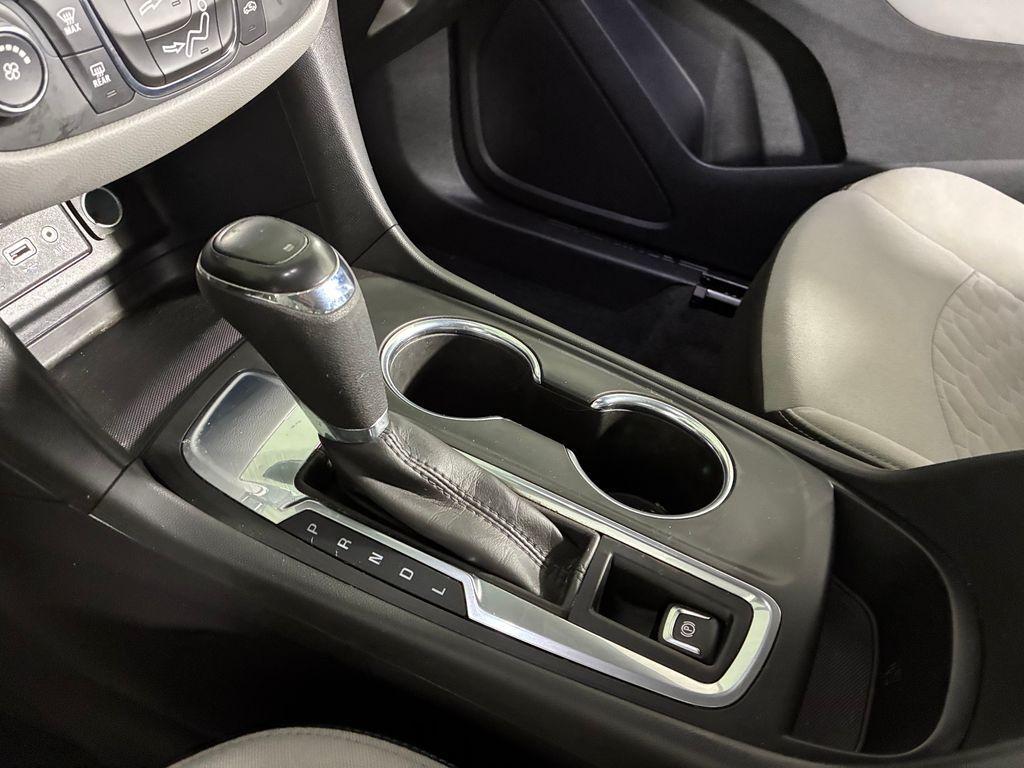 used 2021 Chevrolet Equinox car, priced at $14,992