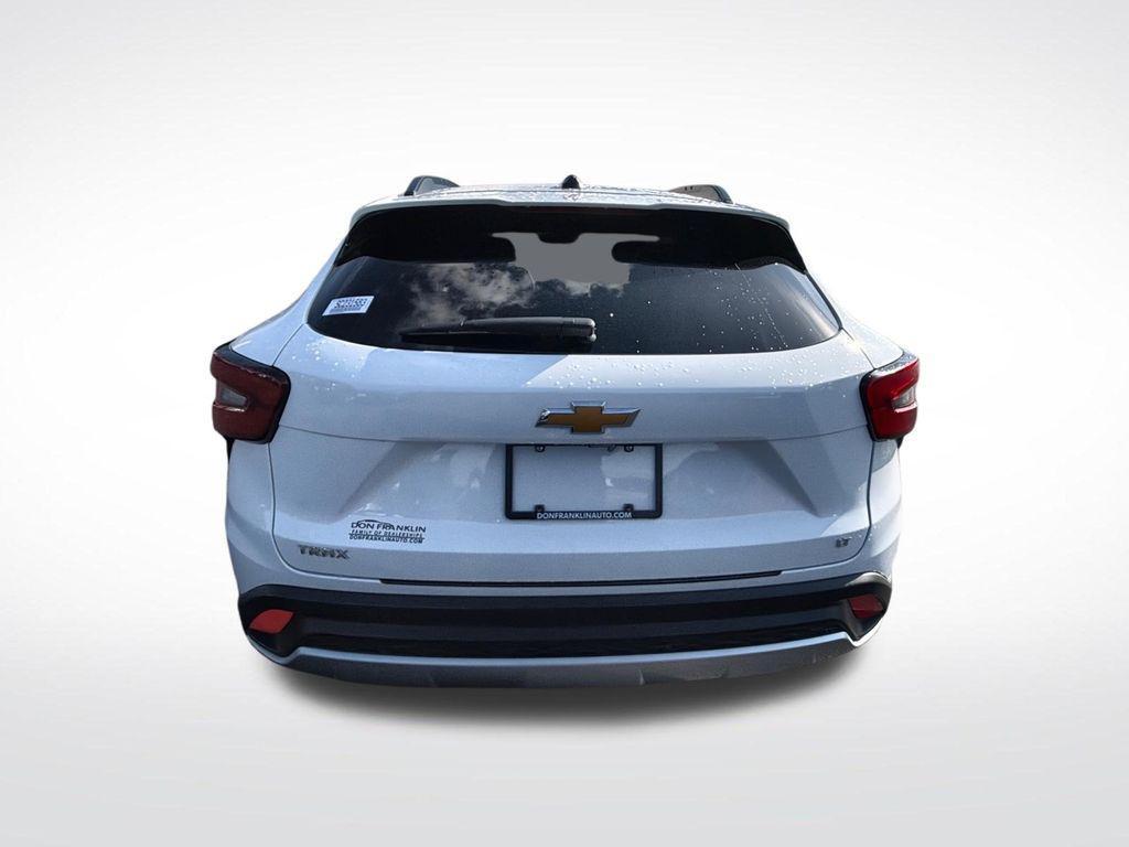 used 2025 Chevrolet Trax car, priced at $24,464